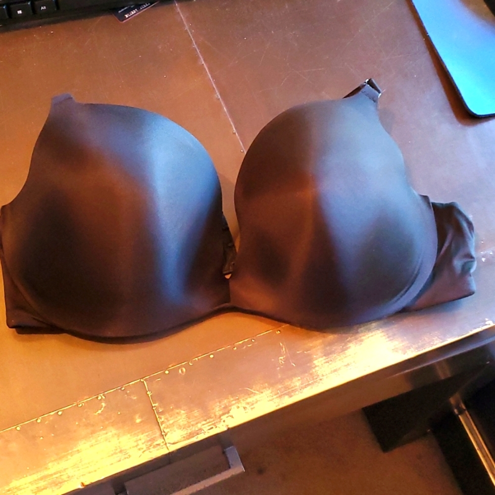 NEW Cacique PLUNGE STYLE black bra 42DD